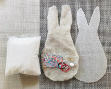 Load image into Gallery viewer, Bunny Felting Kit